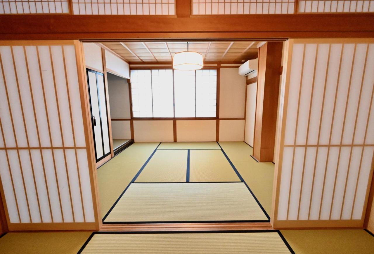 Manabi-Stay Takayama Sakura 提携駐車場利用可 古い町並みまで徒歩1分 最大9名宿泊可能な一等地で人工温泉を楽しむ ภายนอก รูปภาพ