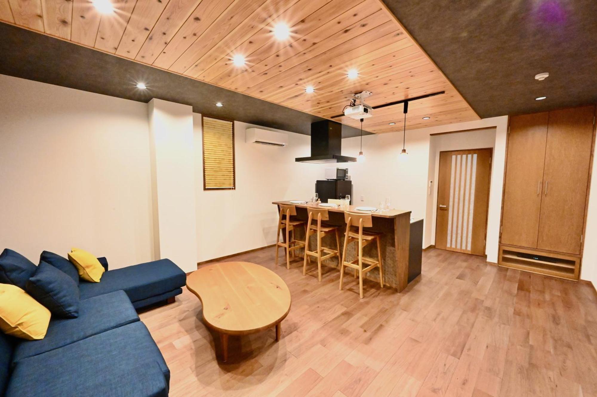 Manabi-Stay Takayama Sakura 提携駐車場利用可 古い町並みまで徒歩1分 最大9名宿泊可能な一等地で人工温泉を楽しむ ภายนอก รูปภาพ