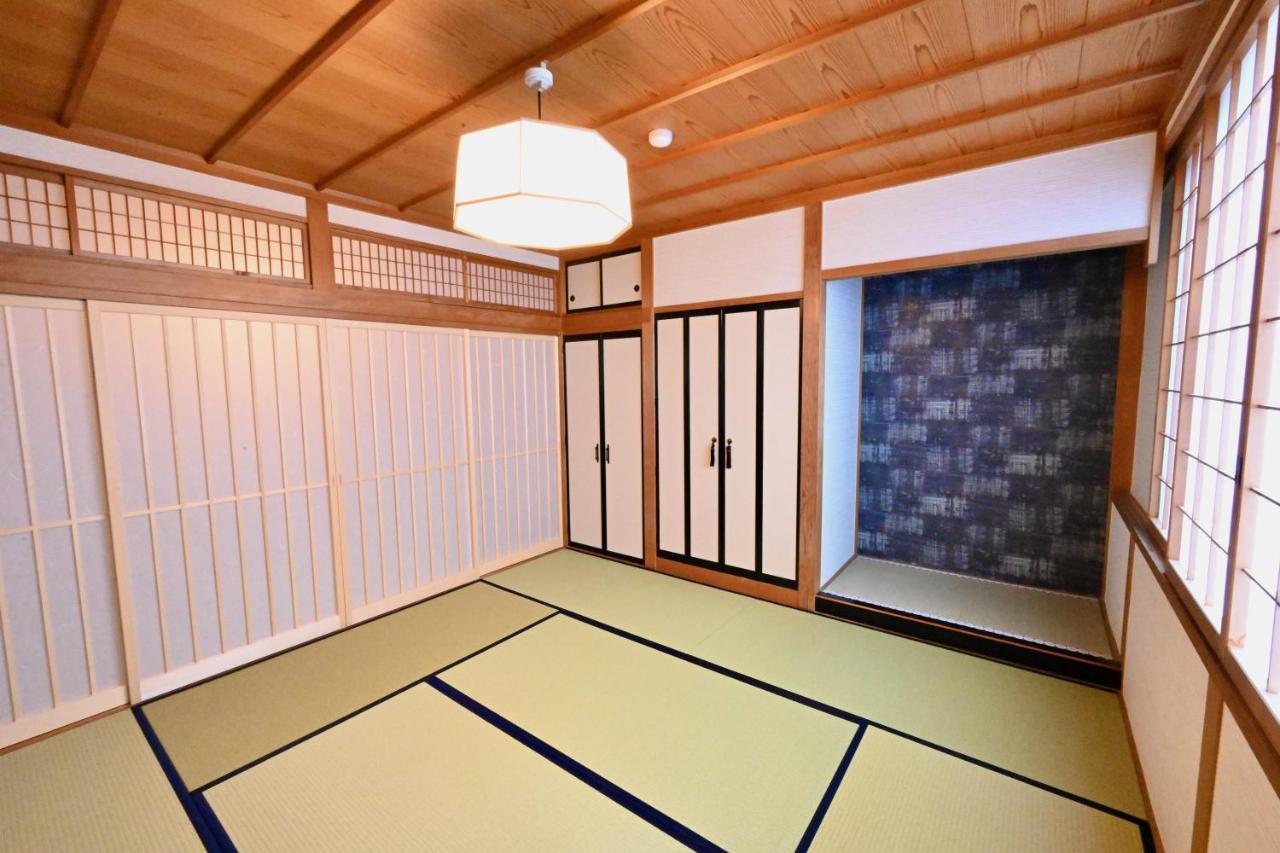 Manabi-Stay Takayama Sakura 提携駐車場利用可 古い町並みまで徒歩1分 最大9名宿泊可能な一等地で人工温泉を楽しむ ภายนอก รูปภาพ